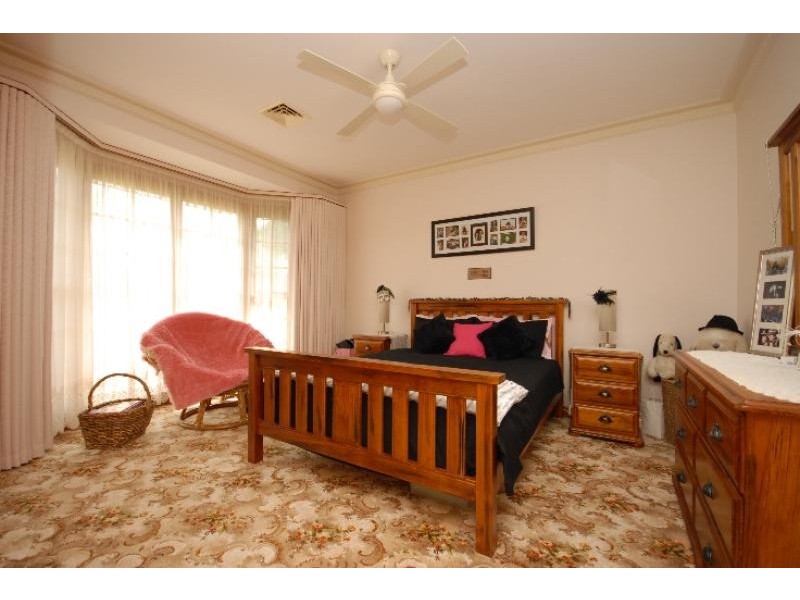 12 Riverview Close, Wy Yung VIC 3875