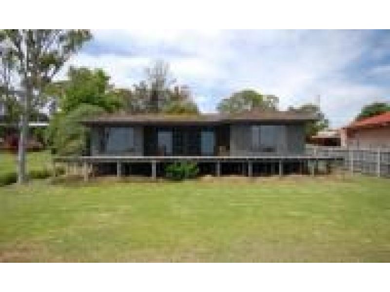 171 Bay Road, Eagle Point VIC 3878