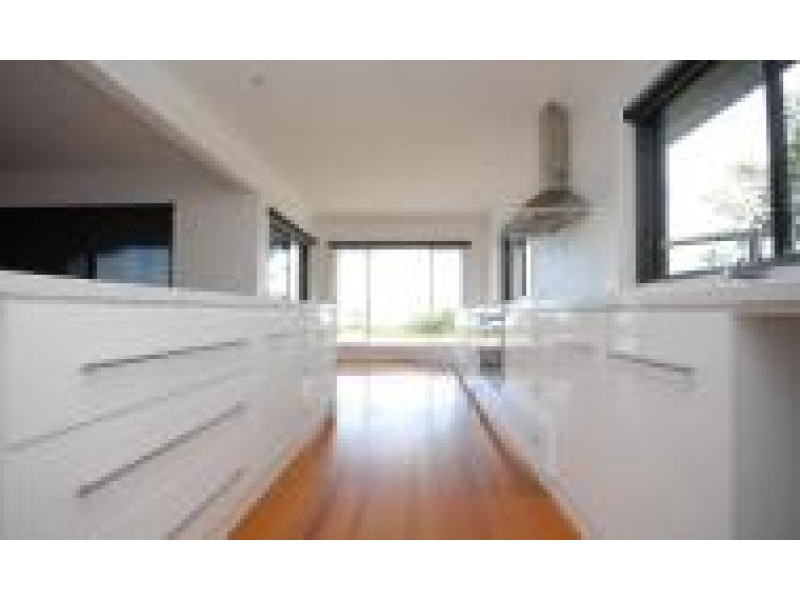171 Bay Road, Eagle Point VIC 3878