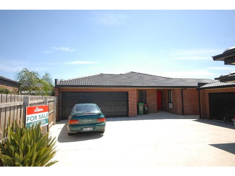 2/11 Georgia Court, Bairnsdale VIC 3875