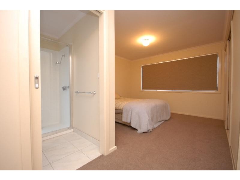 2/11 Georgia Court, Bairnsdale VIC 3875