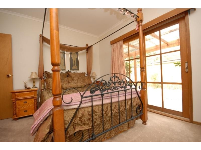 90 Deep Creek Road, Wiseleigh VIC 3885