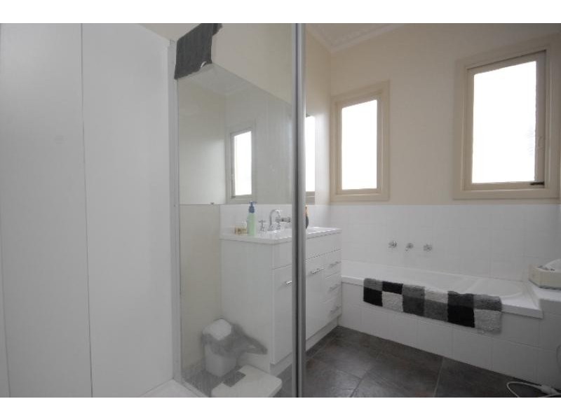 10 Goold Street, Bairnsdale VIC 3875