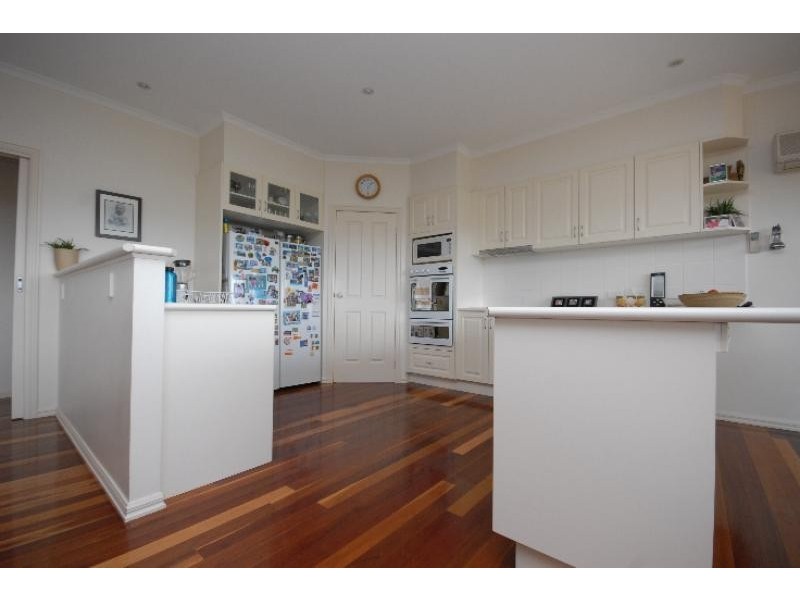 45 Harnham Drive, Bairnsdale VIC 3875