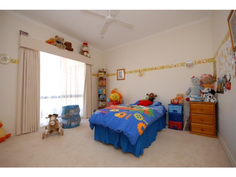 45 Harnham Drive, Bairnsdale VIC 3875