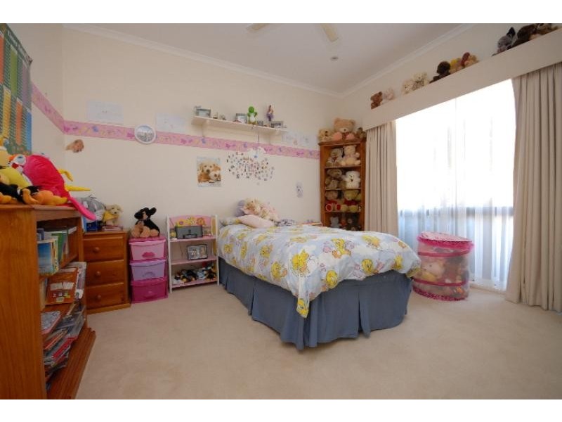 45 Harnham Drive, Bairnsdale VIC 3875