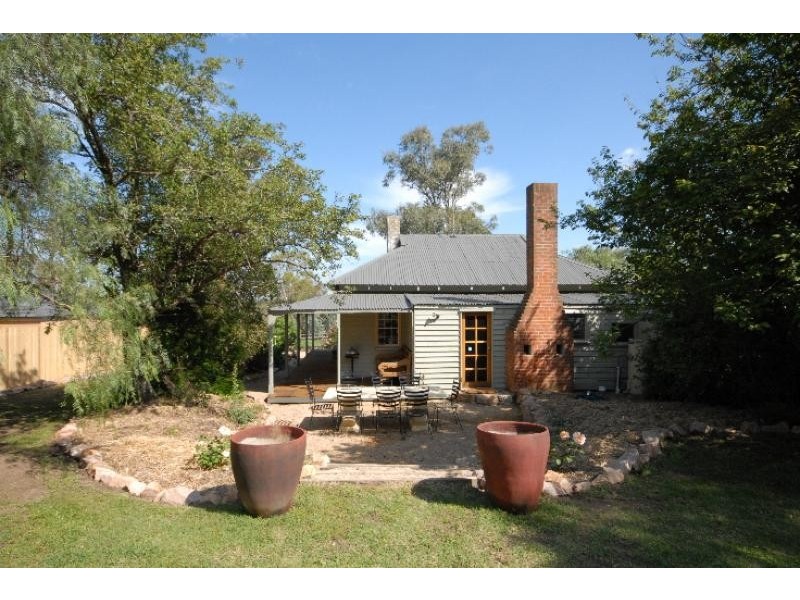 10 Counihan Street, Wy Yung VIC 3875