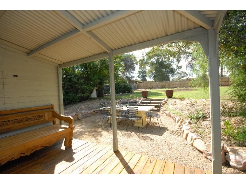 10 Counihan Street, Wy Yung VIC 3875
