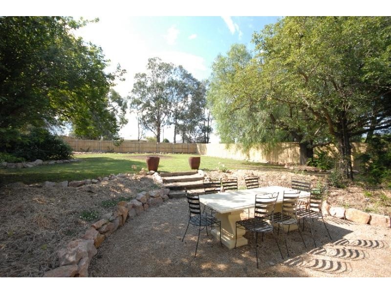 10 Counihan Street, Wy Yung VIC 3875