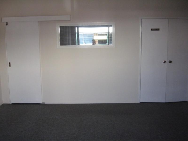 Unit 4/3460 Pacific Hwy, Springwood QLD 4127