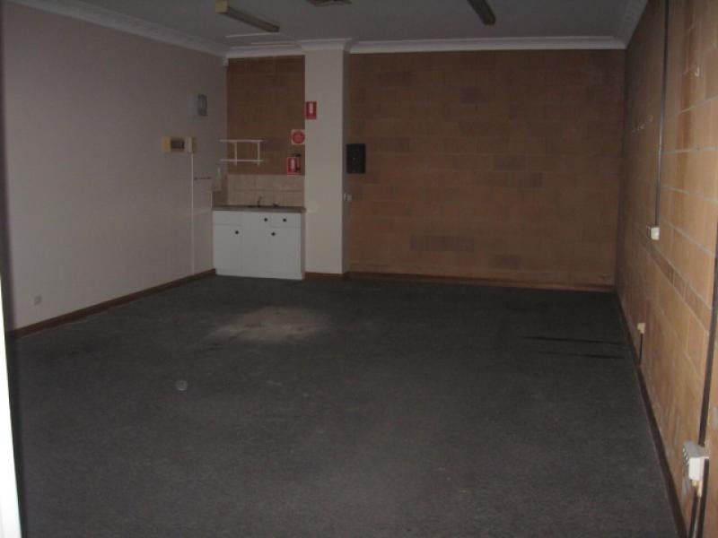 Unit 4/3460 Pacific Hwy, Springwood QLD 4127