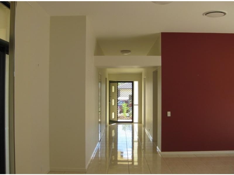 8 Wentworth Street, Laidley QLD 4341