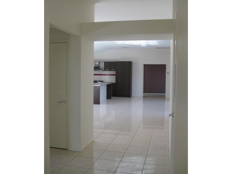 8 Wentworth Street, Laidley QLD 4341