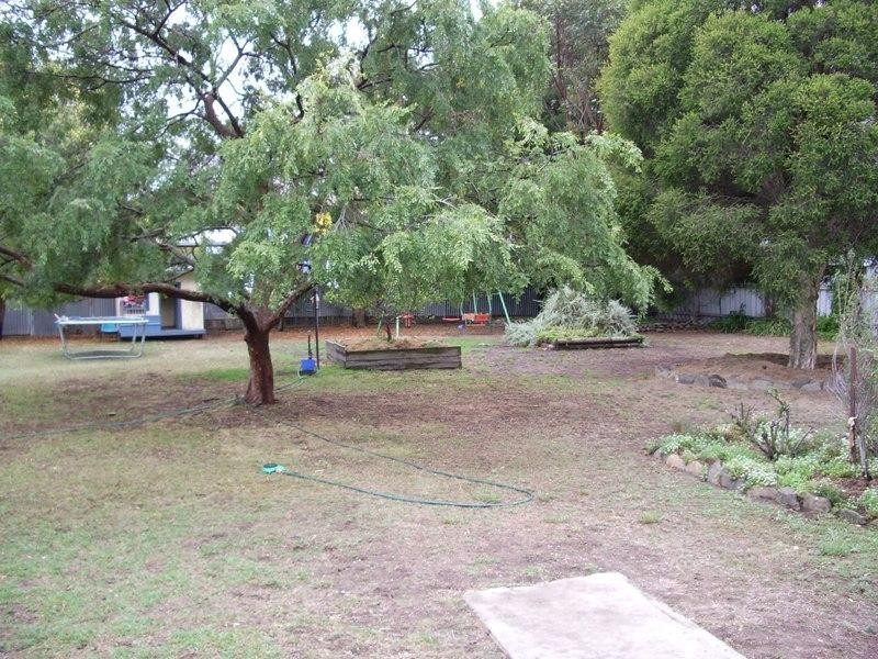 4 Perry Court, Heyfield VIC 3858