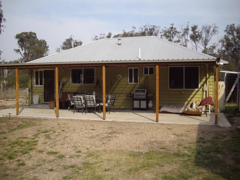 10 Inala Road, Glenmaggie VIC 3858