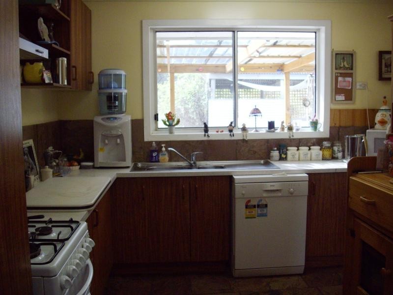 10 Inala Road, Glenmaggie VIC 3858