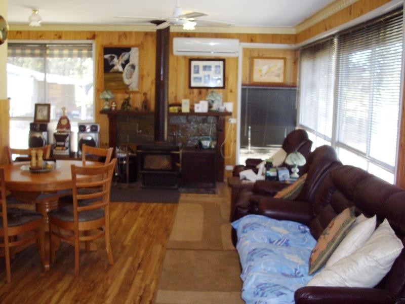 10 Inala Road, Glenmaggie VIC 3858