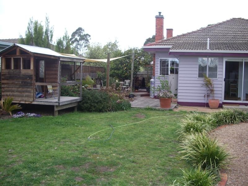 13 Maffra Road, Heyfield VIC 3858