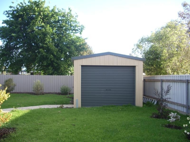 30 Bruce Street, Heyfield VIC 3858