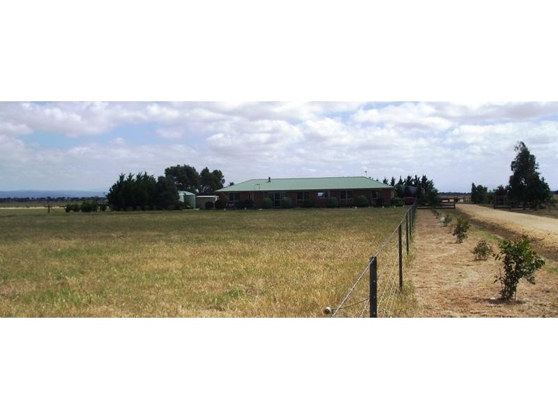 322 Lower Cairnbrooke Road, Glengarry VIC 3854