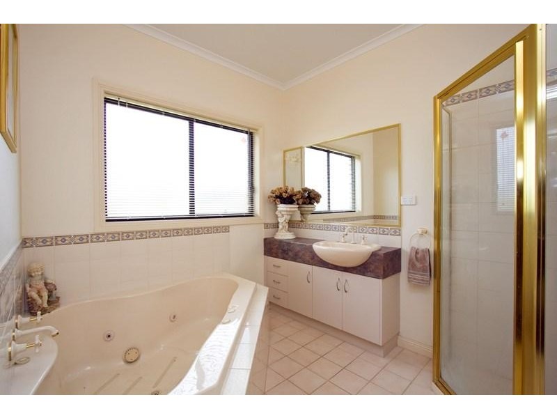 2056 Princes Highway, Rosedale VIC 3847
