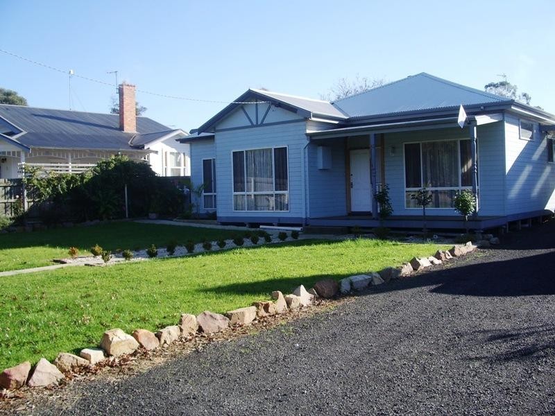 7 Mary Street, Heyfield VIC 3858