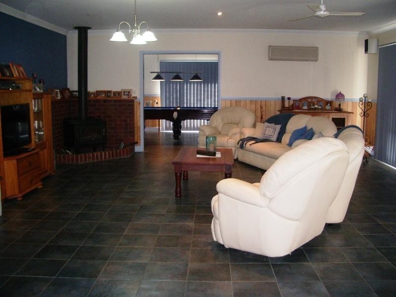 7 Mary Street, Heyfield VIC 3858