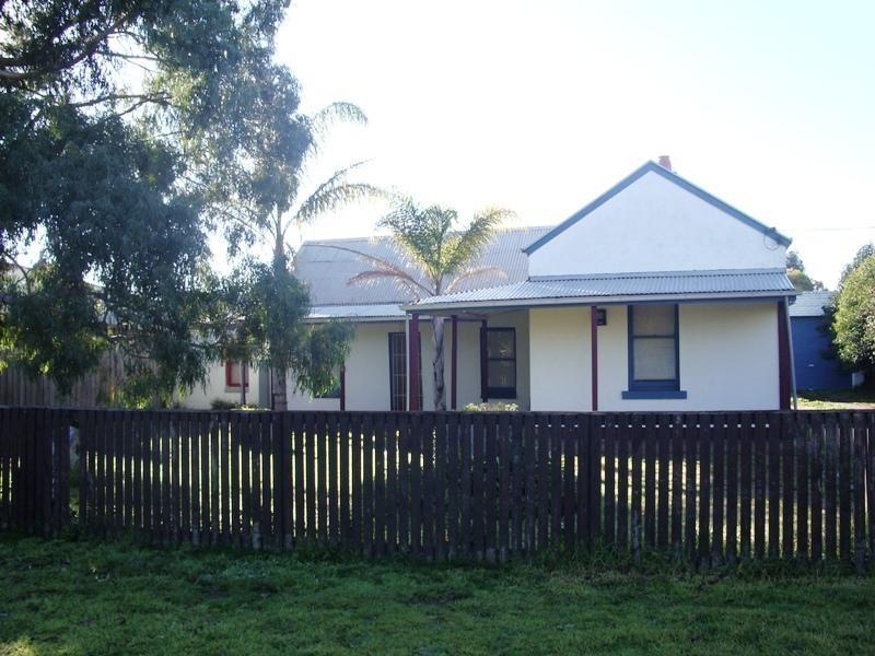 122 Thomson  Street, Sale VIC 3850