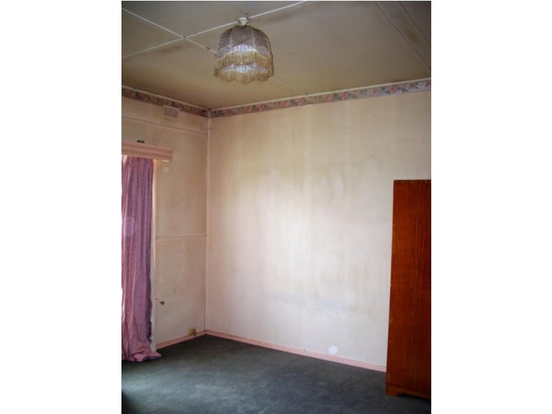 15 Anderson Street, Heyfield VIC 3858