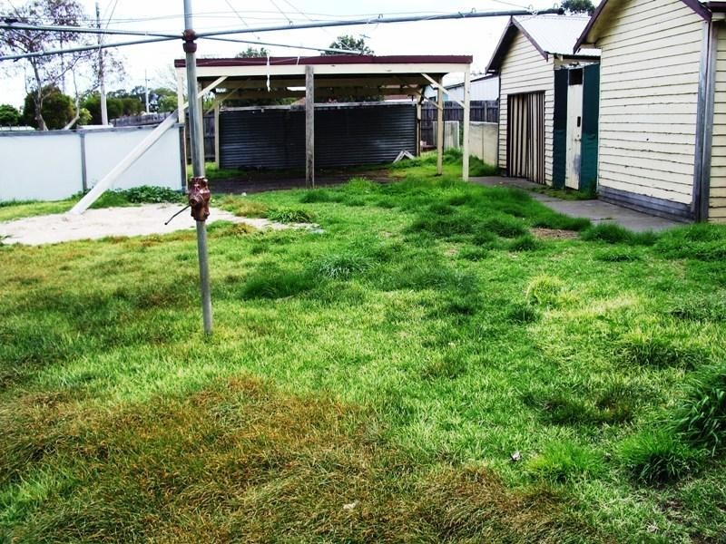 15 Anderson Street, Heyfield VIC 3858