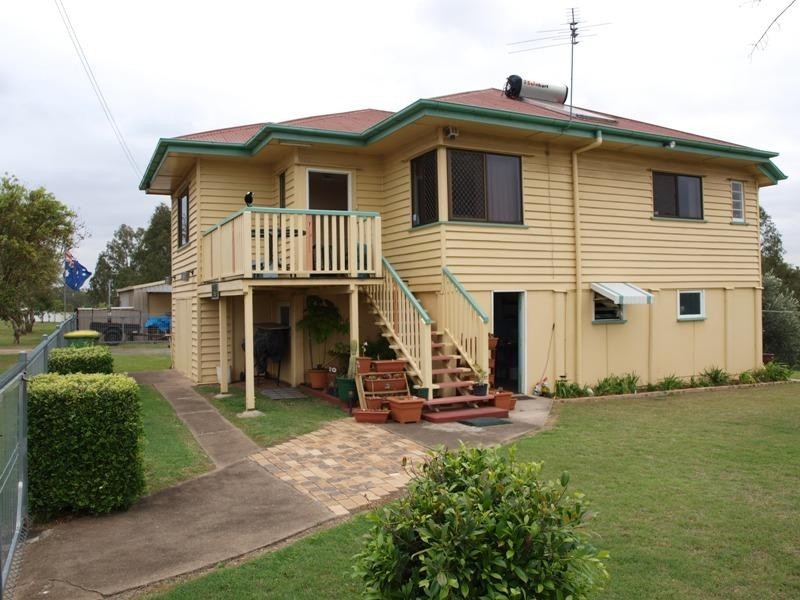 39 Lobb Street, Churchill QLD 4305