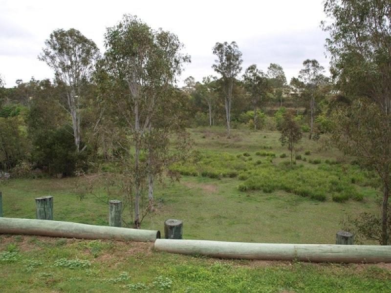 39 Lobb St, Churchill QLD 4305