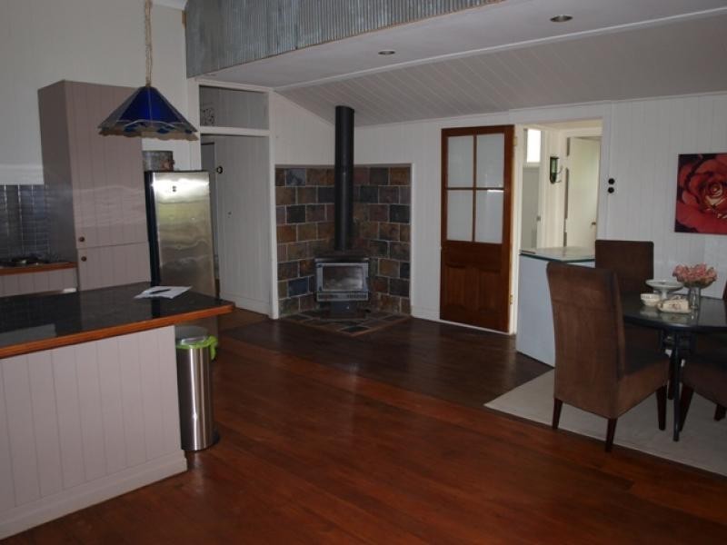 28 Park St, Ipswich QLD 4305