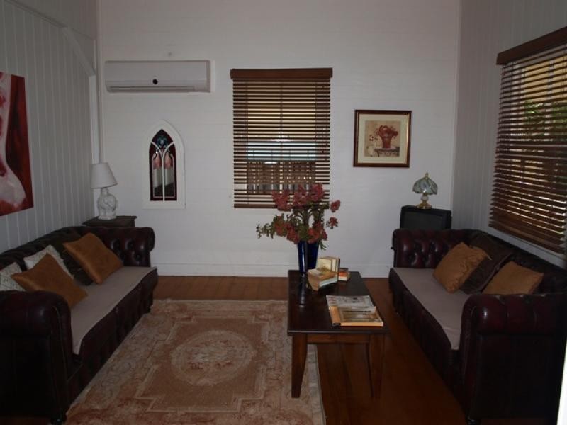 28 Park St, Ipswich QLD 4305