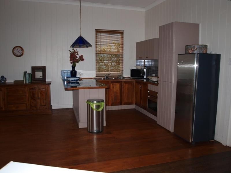 28 Park St, Ipswich QLD 4305