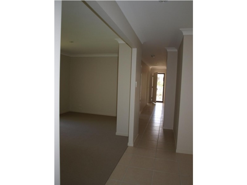 1 Sugars St, Bundamba QLD 4304