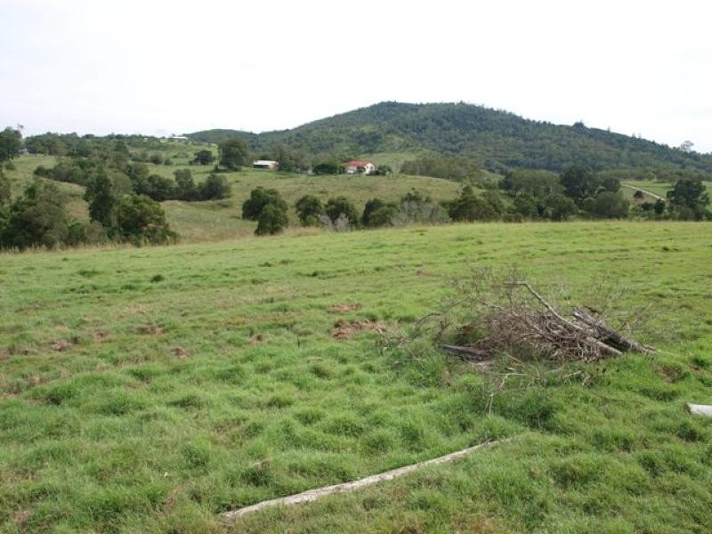 106 Sherlock Rd, Pine Mountain QLD 4306