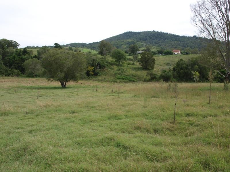 106 Sherlock Rd, Pine Mountain QLD 4306