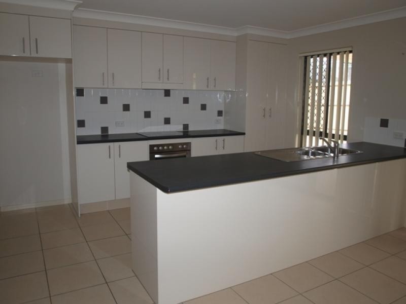 19 Bosswood Crt, Yamanto QLD 4305