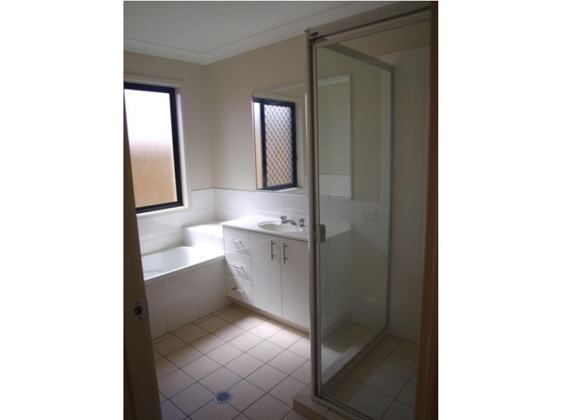 19 Bosswood Crt, Yamanto QLD 4305