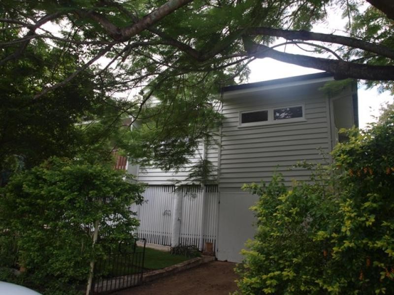 2 Kennedy St, Ipswich QLD 4305