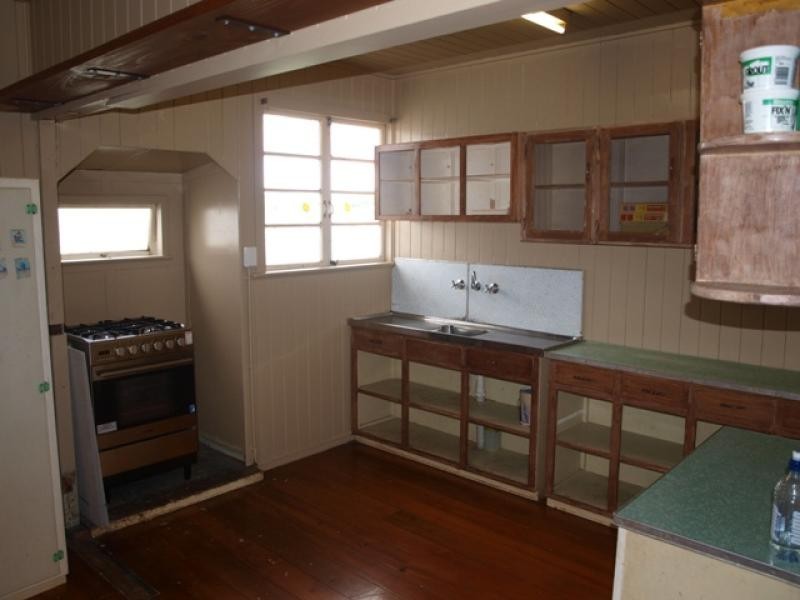 18 Blackwood st, East Ipswich QLD 4305