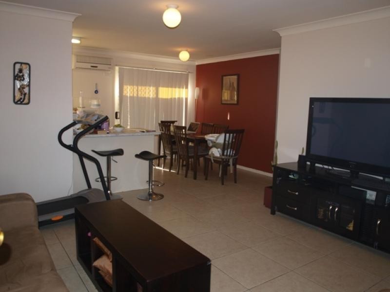 Unit 2/15 Prokuda St, Goodna QLD 4300