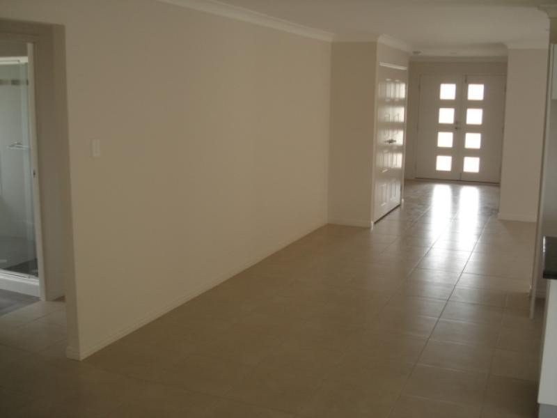 4 Campbell Court, Redbank Plains QLD 4301