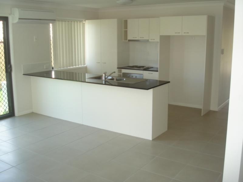 3 Jene Crt, Flinders View QLD 4305