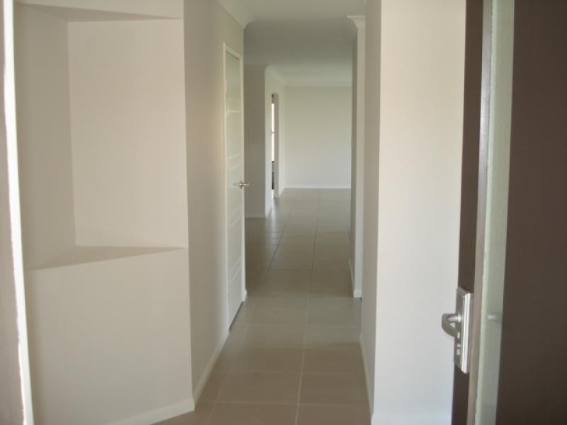 3 Jene Crt, Flinders View QLD 4305