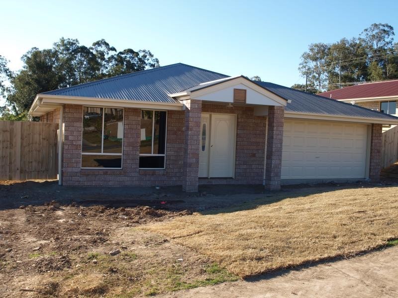 114 High Street, Blackstone QLD 4304