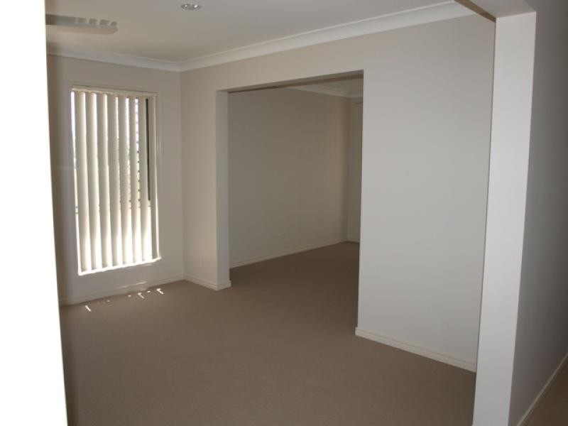 7 Rush Drive, Bundamba QLD 4304