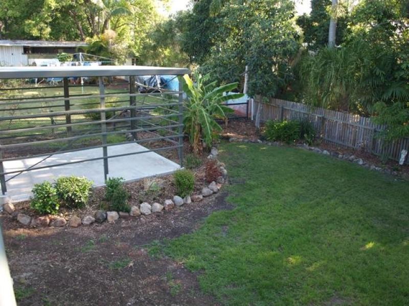 19 watson st, East Ipswich QLD 4305