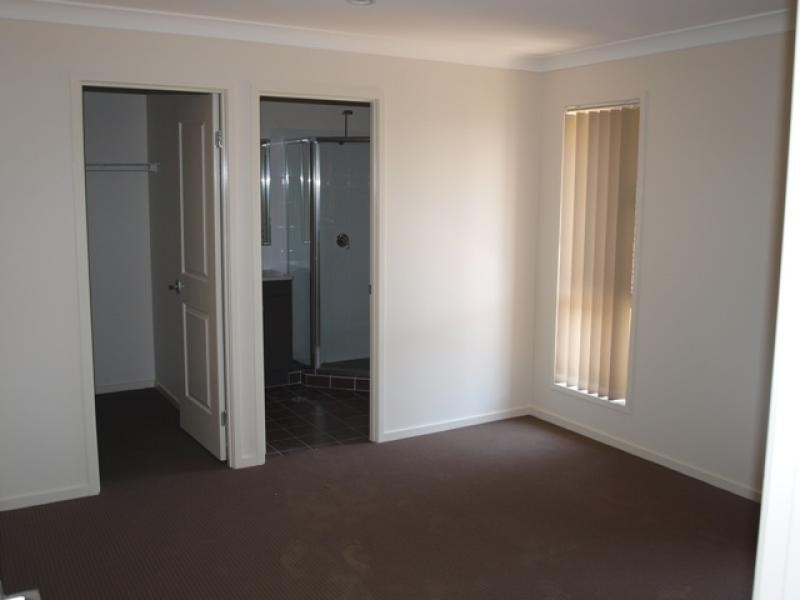 31 Eric Drive, Blackstone QLD 4304